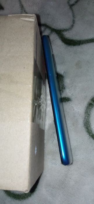 Продам-Xiaomi Redmi-9.    4+1/64gb.