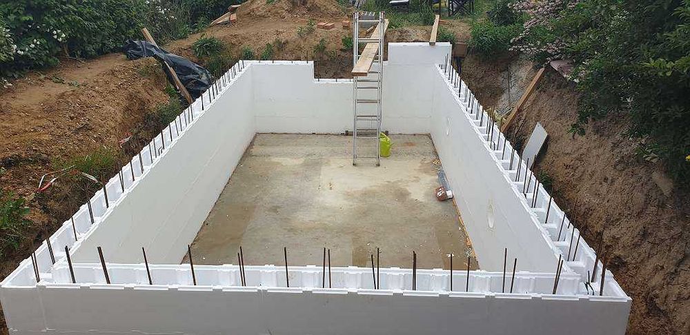 Basen 6 x 3 m z bloczków styropianowych