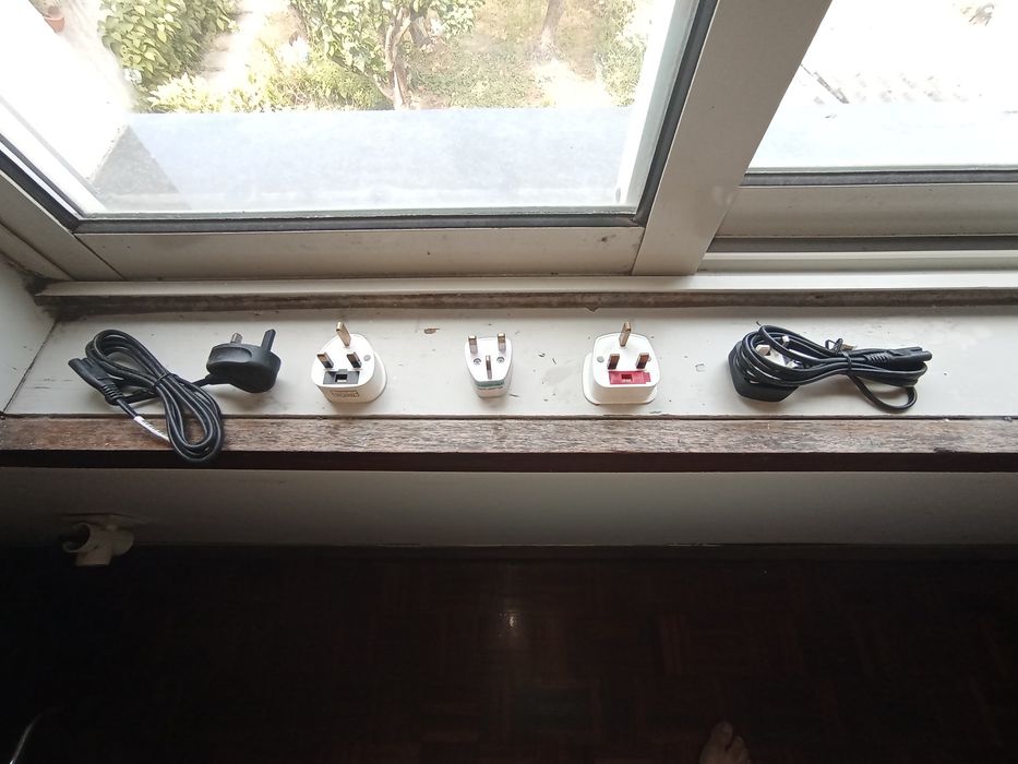 Adaptadores de tomadas elétricas UE UK
