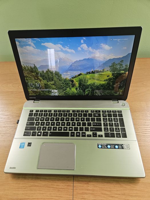 Toshiba P75  A7200
