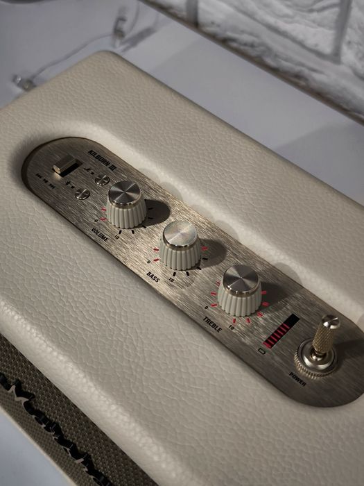 Нова Marshall Kilburn 3