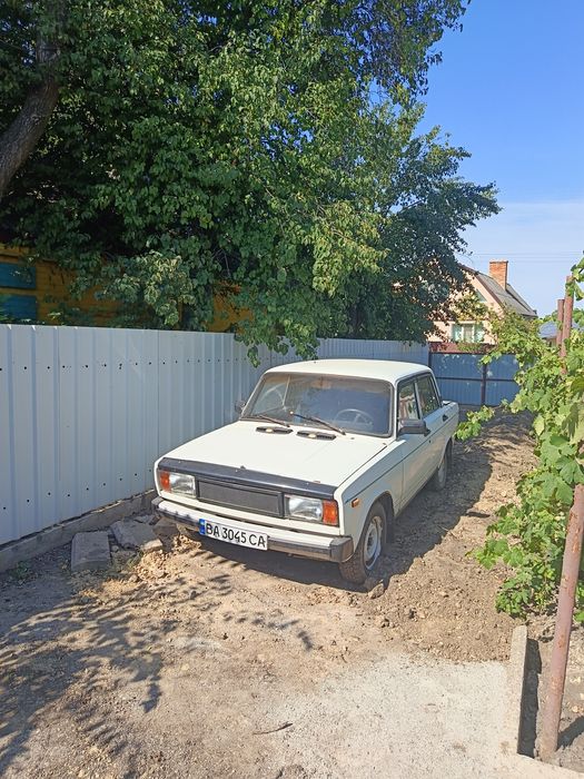 продам машину ВАЗ 21053