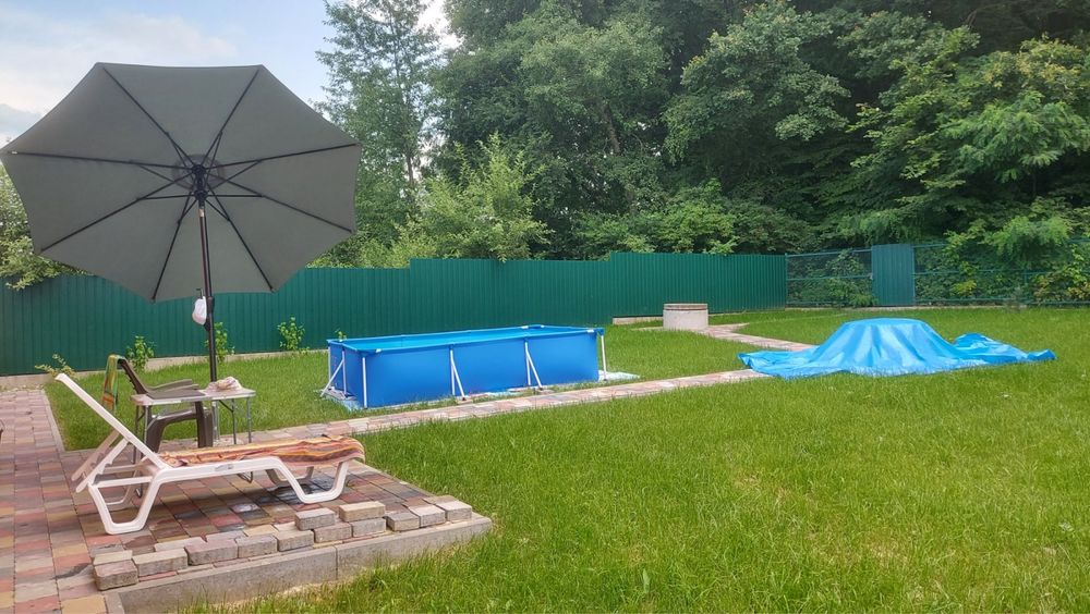 Готовий будинок біля лісу,поруч міста,готовий до заселення.