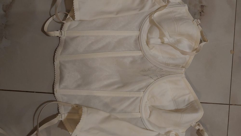 Gorset Triumph rozm. 90B