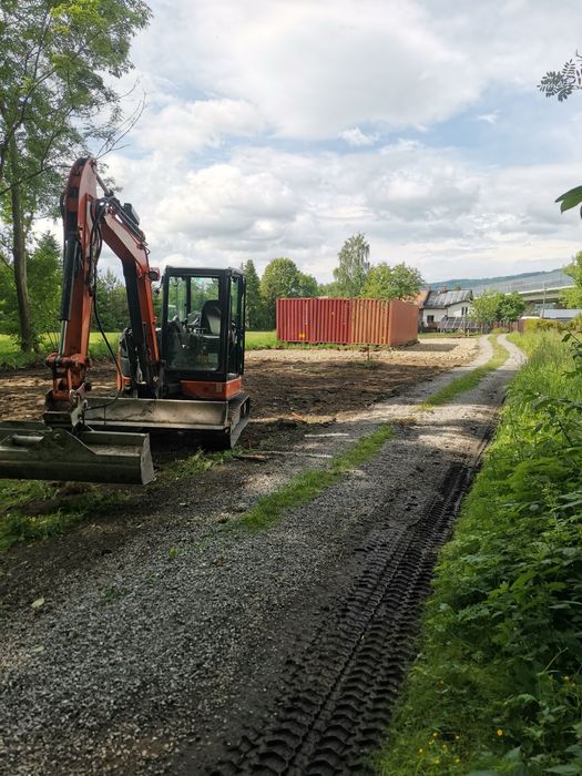 Przyłącza kan Roboty ziemne koparka niewalcja wykop zasypka utwardzeni