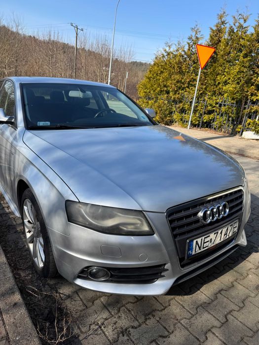 Audi A4 sedan srebrny 2.0 TFSI