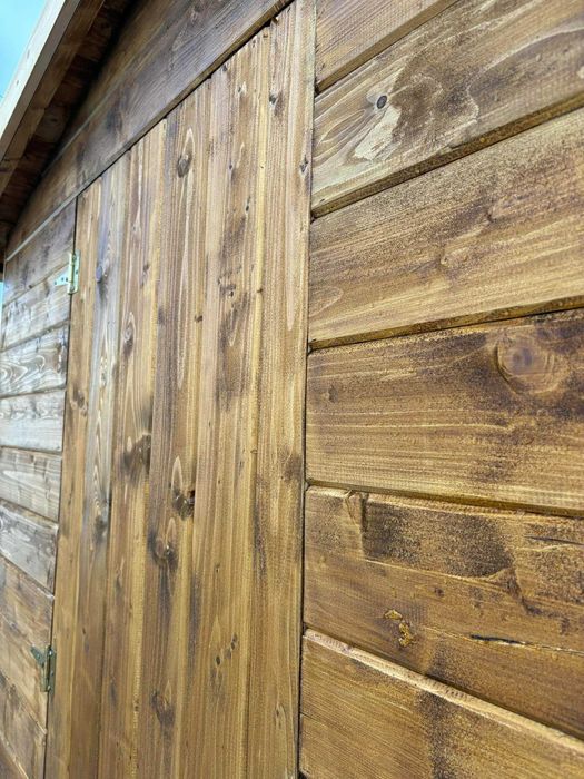 Drewniany Domek Narzędziowy z Drewutnią