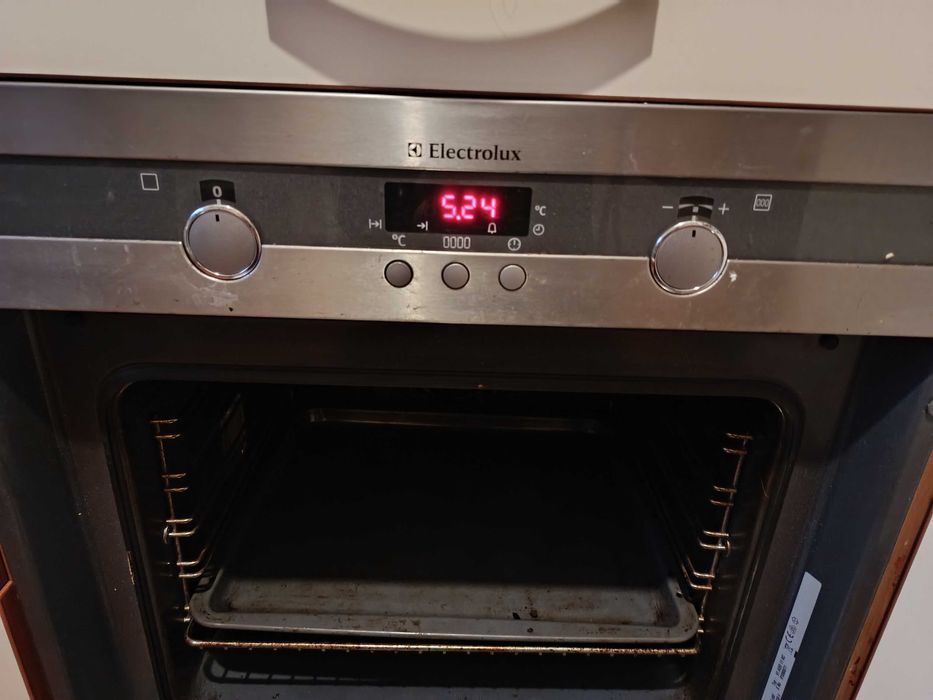 Piekarnik Electrolux sprawny E0B65100X