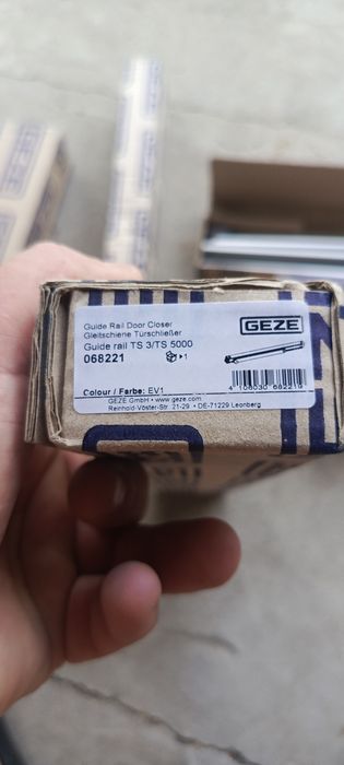 Sprzedam nowe domykacze
