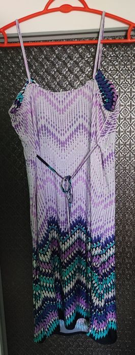 Sukienka damska na ramiączkach