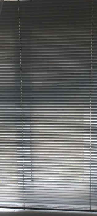 Жалюзи металлические горизонтальные