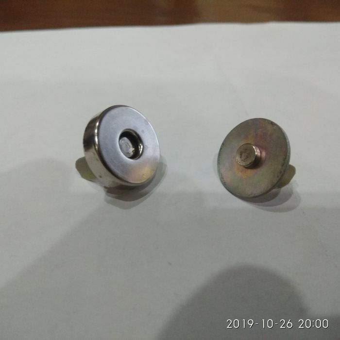 Кнопка магнитная