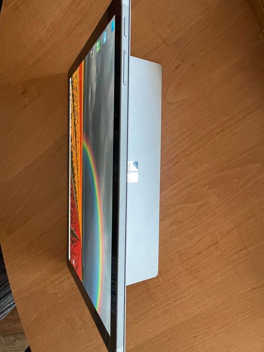 Microsoft Surface Pro 7. Windows 11 / i3/4gb/ssd 128.