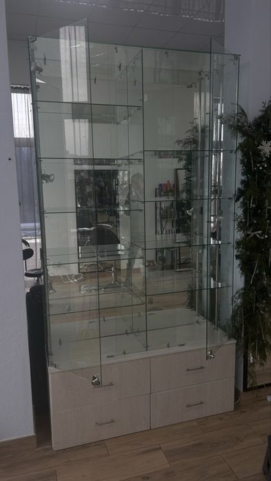 Скляна торгова вітрина | Ідеальний стан | Готова до роботи