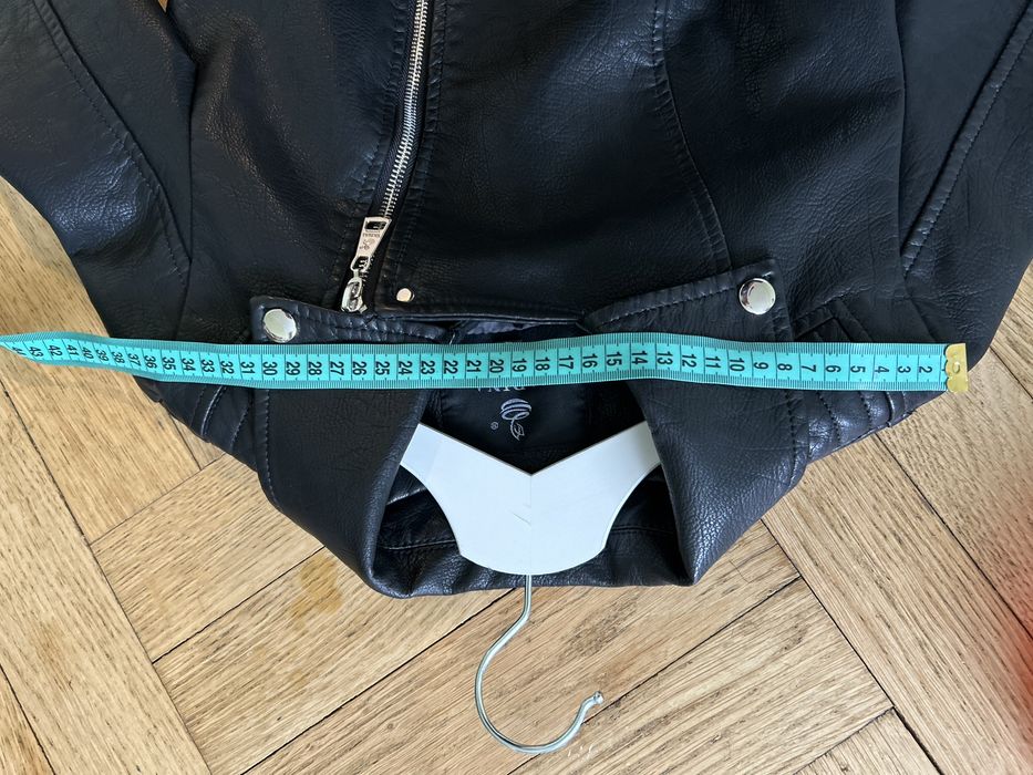 Косуха куртка шкірянка