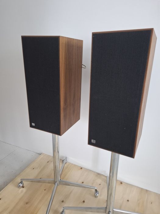 Kolumny ITT 4030S+ stendy