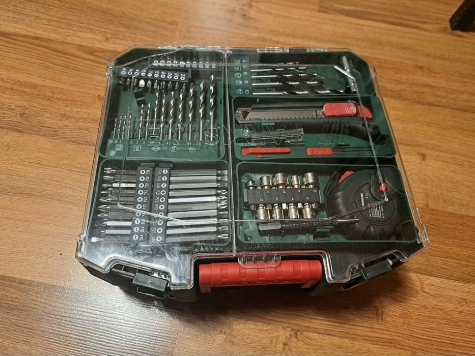 Wiertarko-wkrętarka PARKSIDE 12V z 2x aku ładowarką i akcesoria