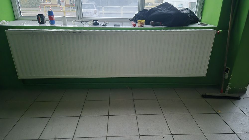 Grzejnik kaloryfer 220x 60 , 200x 50 podwójny  używany