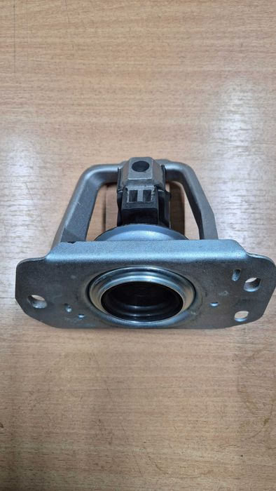 Подушка двигуна Renault Traffic, Opel Vivaro