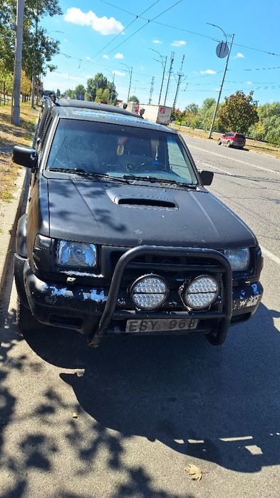 Nissan Navara 2.5 дизель 4×4 -1999