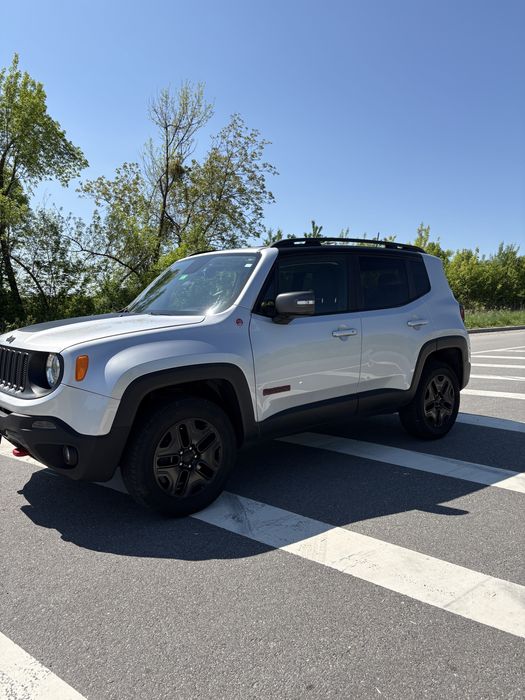 Jeep Renegade Trailhawk . Джип Повний привід , максимальна комплектація, шкіряний салон, висока база