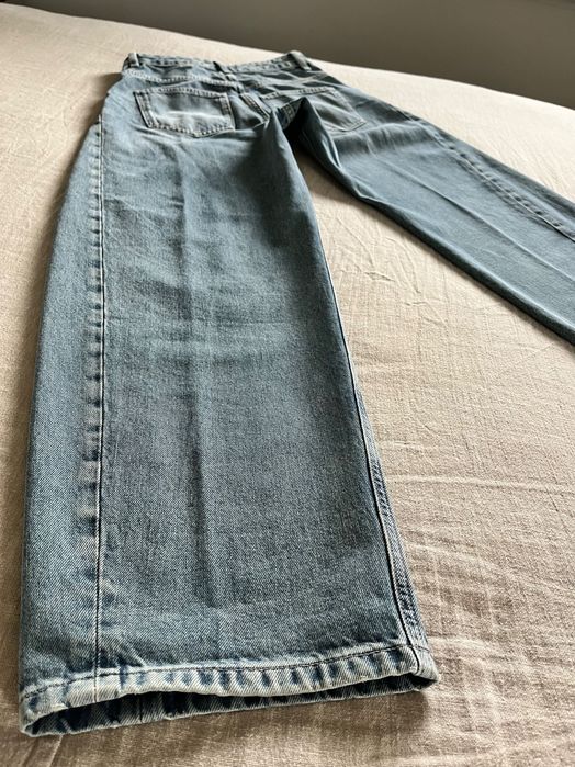 Spodnie Jeansy typu barrel z Massimo Dutti rozmiar 36