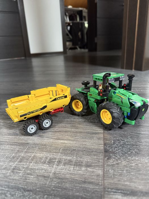 Конструктор Lego 42136 Technic John Deere 9620R 4WD Tractor Трактор