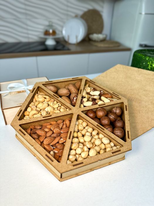 Горіхові подарункові набори