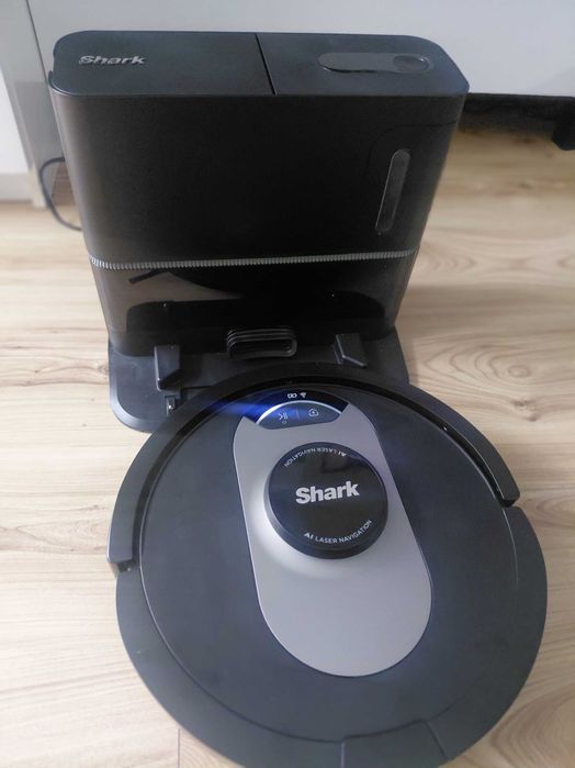WYPRZEDAŻ Robot sprzątający ze stacją samo OPRÓŻNIANIA