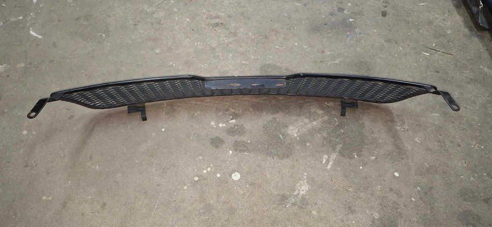 VW Passat B5 grill KAMEI ładny stan ORYGINAŁ