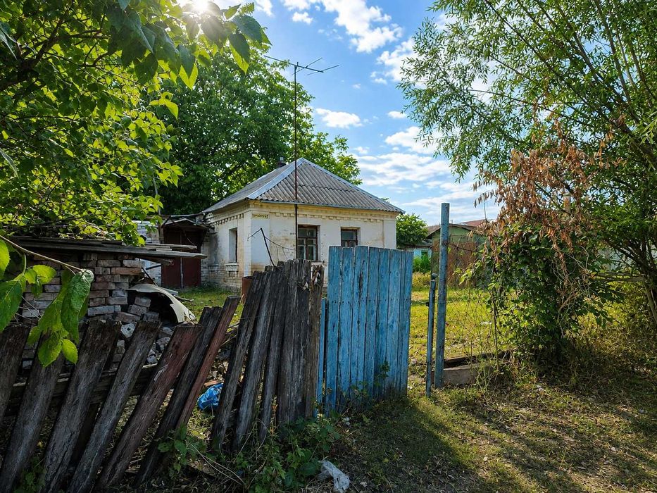 Продаж земельної ділянки з будинком під знос — м. Васильків