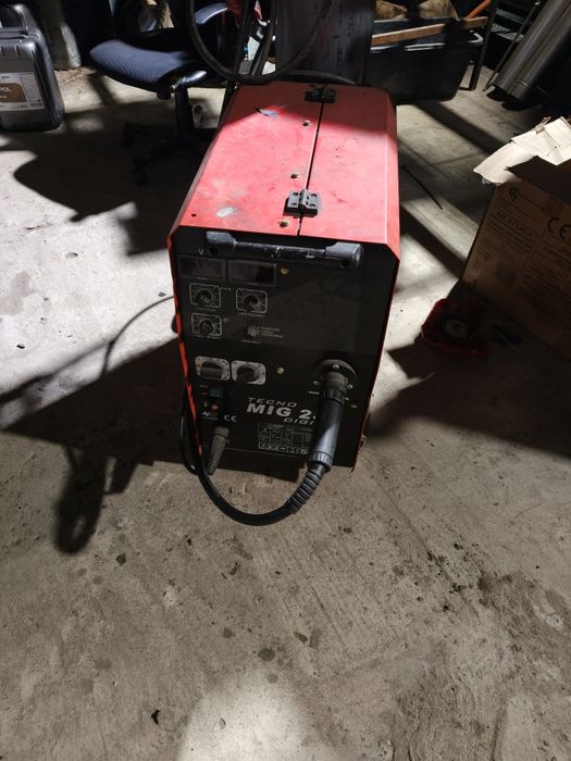 Spawarka MIG MAG ideal 280 A . Podajnik 4 rolki
