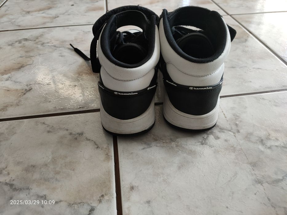 Sprzedam buty Champion