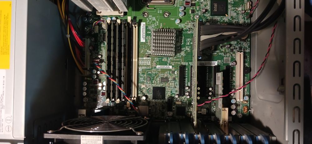 Сервер HP ProLiant ML150G5