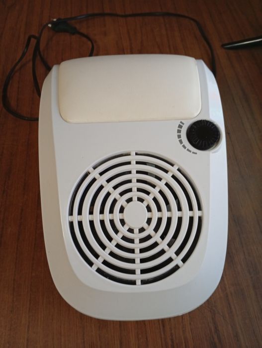 Витяжка для манікюру