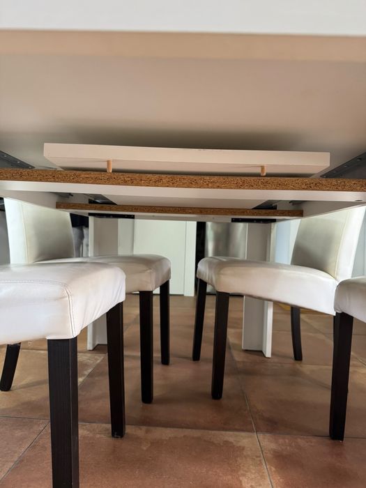 Mesa + 4 cadeiras