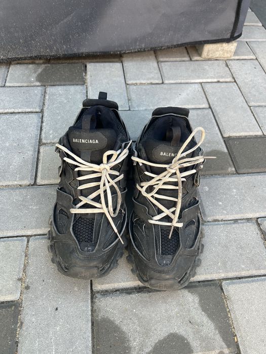Balenciaga track 1