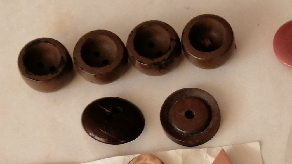 Old buttons  Remnants64585098719745122