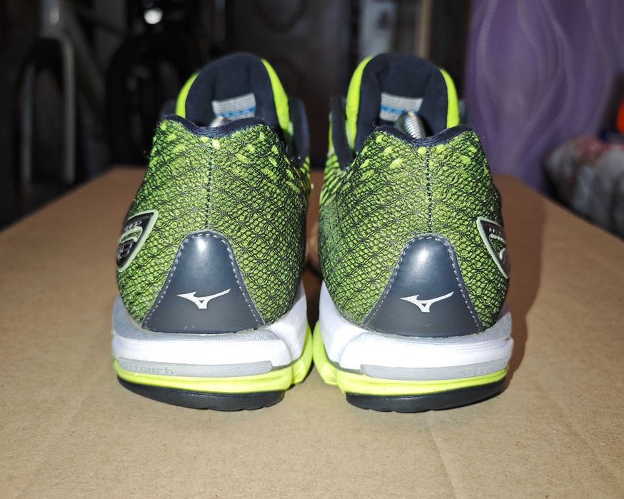 Оригінальні Кросівки Mizuno Wave Rider 19