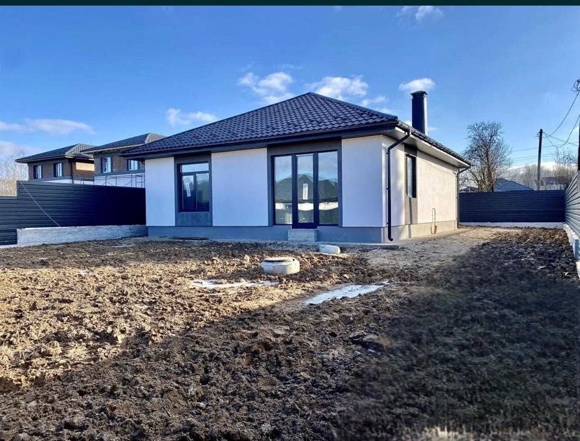 Власник продам будинок 100 квадратів 100000уо