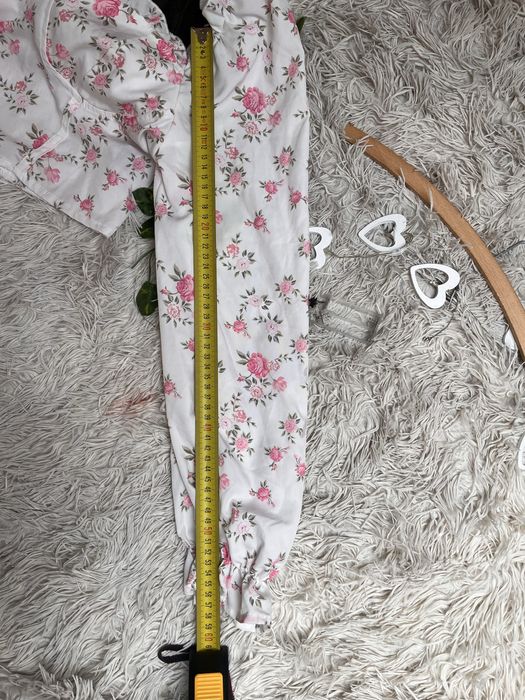 Hiszpanka w kwiaty,Hiszpanka z bufiastymi rękawami