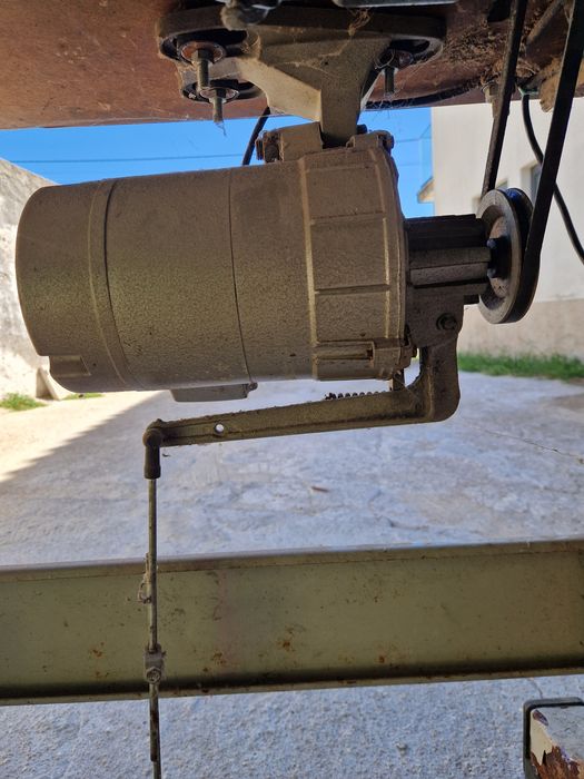 Maquina de costura industrial