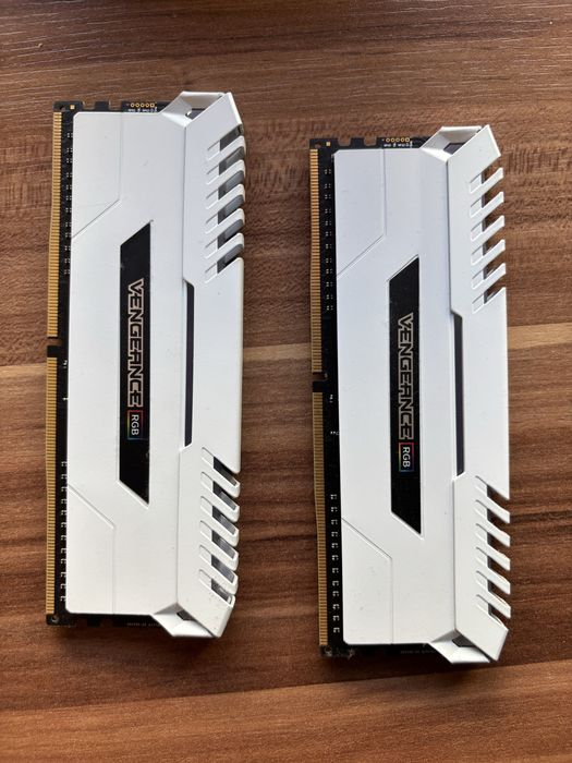Corsair RAM DDR4 32 GB (2x16GB)