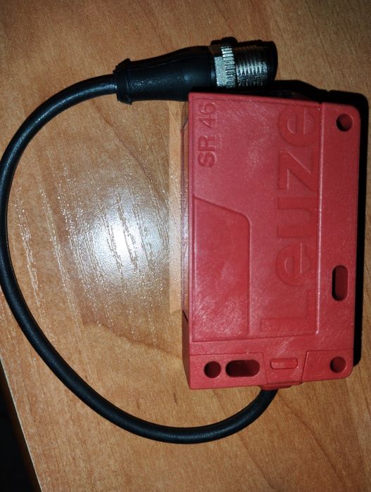 Czujnik refleksyjny LEUZE RK46C.D/4P-200-M12