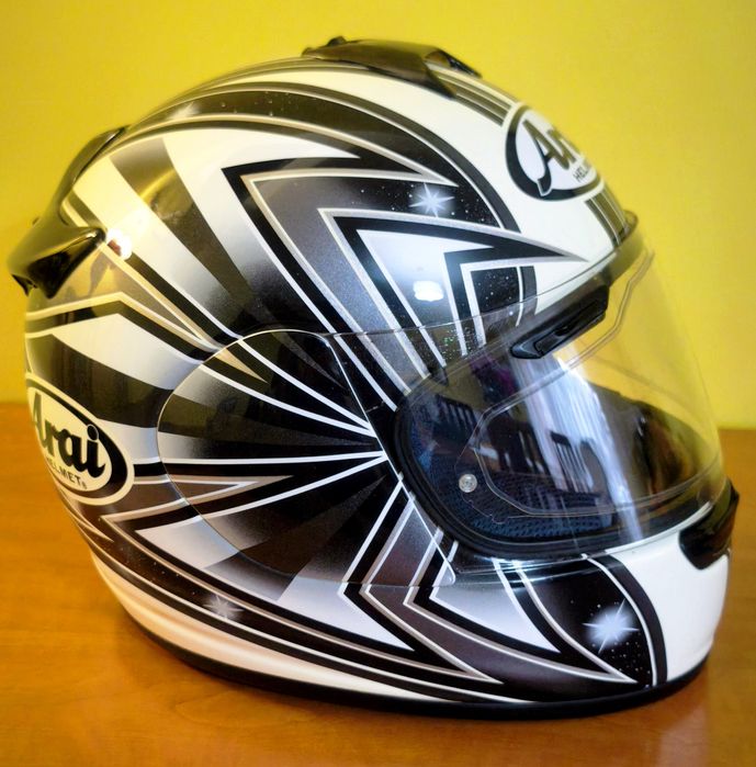 Capacete Arai chaser Talon