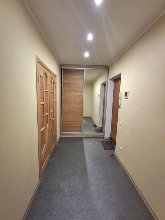 Продам квартиру в престижном районе . .