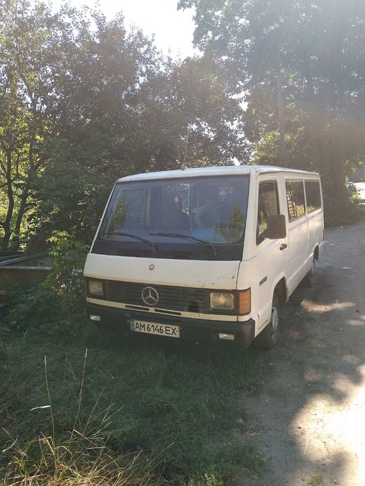 Продам бус Мерседес Бенц МB100D