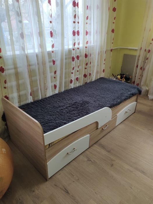 Ліжко  майже нове