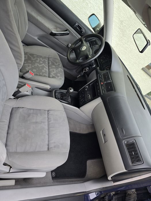 Volkswagen Golf 4 IV | 1.6 SR benzyna | Świeżo sprowadzony z Niemiec |