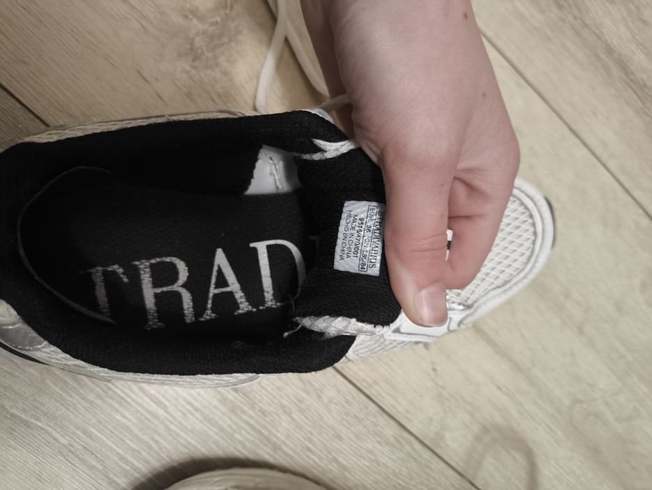 Snikersy Stradivarius